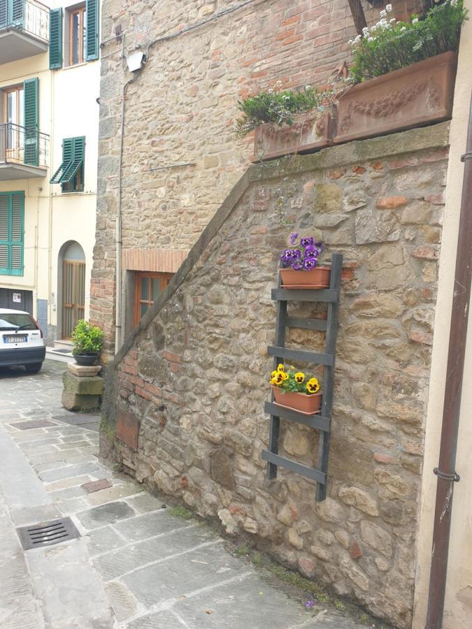 Helga's House- Una Finestra sul Borgo Ambra Esterno foto